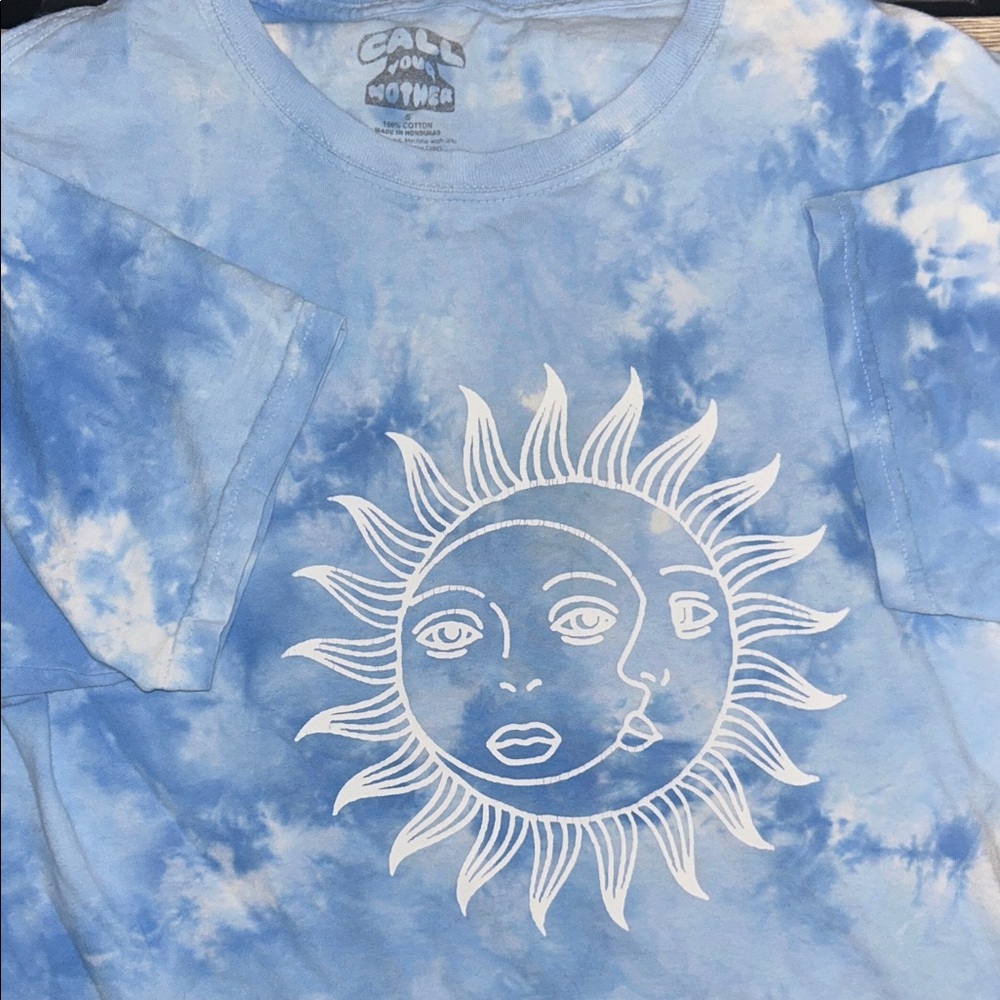 Blue Tie-Dye Sun Graphic T-Shirt